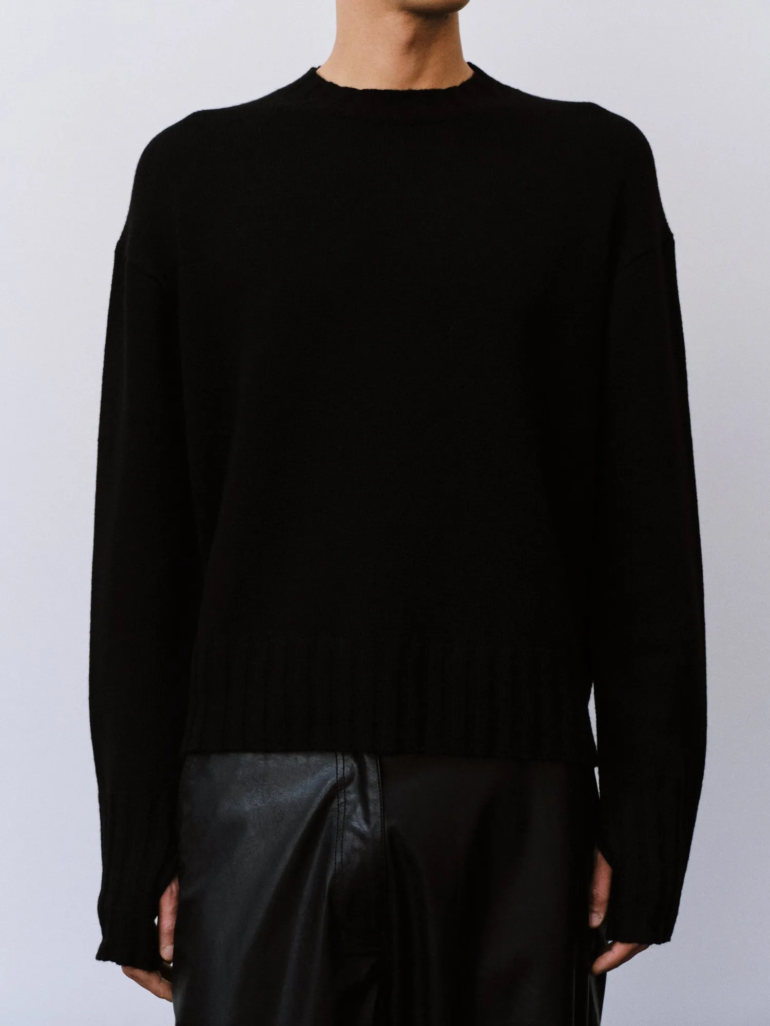 (EQUILIBRIUM) (UNISEX) LEVI CASHMERE WOOL KNIT (BLACK)