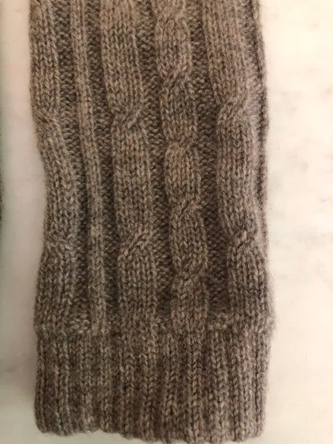 SCA 4-ply cable knit cashmere wristwarmers