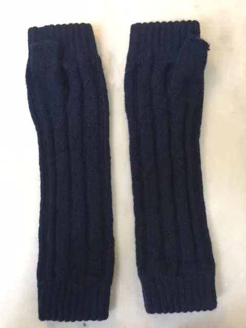 SCA 4-ply cable knit cashmere wristwarmers