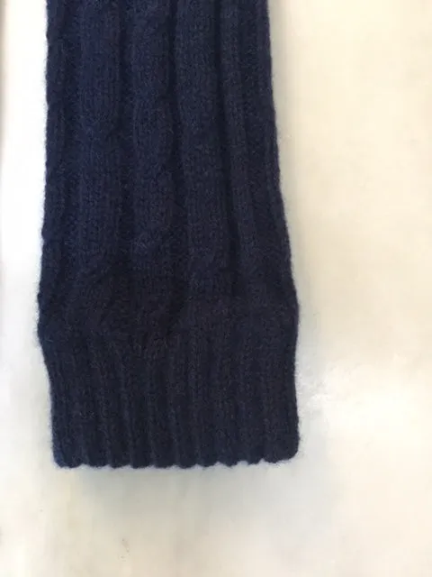 SCA 4-ply cable knit cashmere wristwarmers